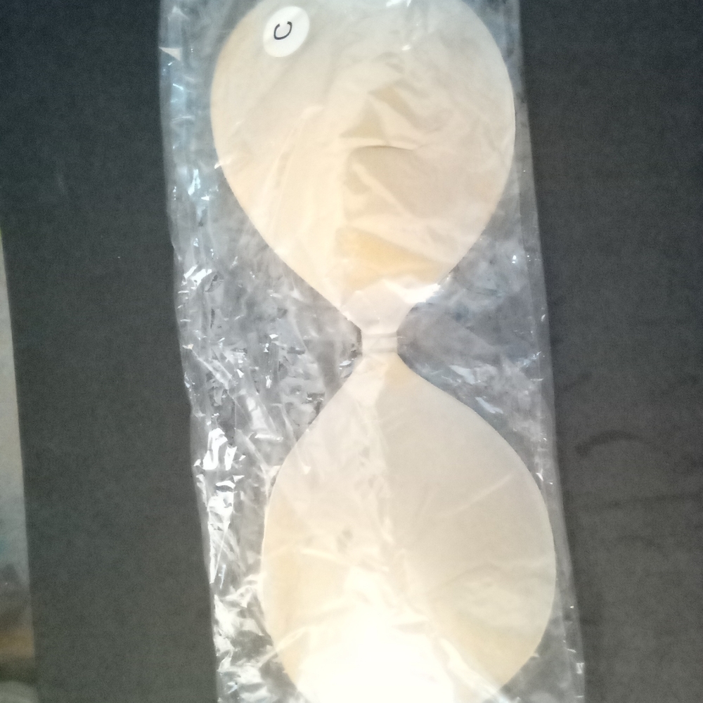 Adhesive Strapless Bra in beige size: C Cup